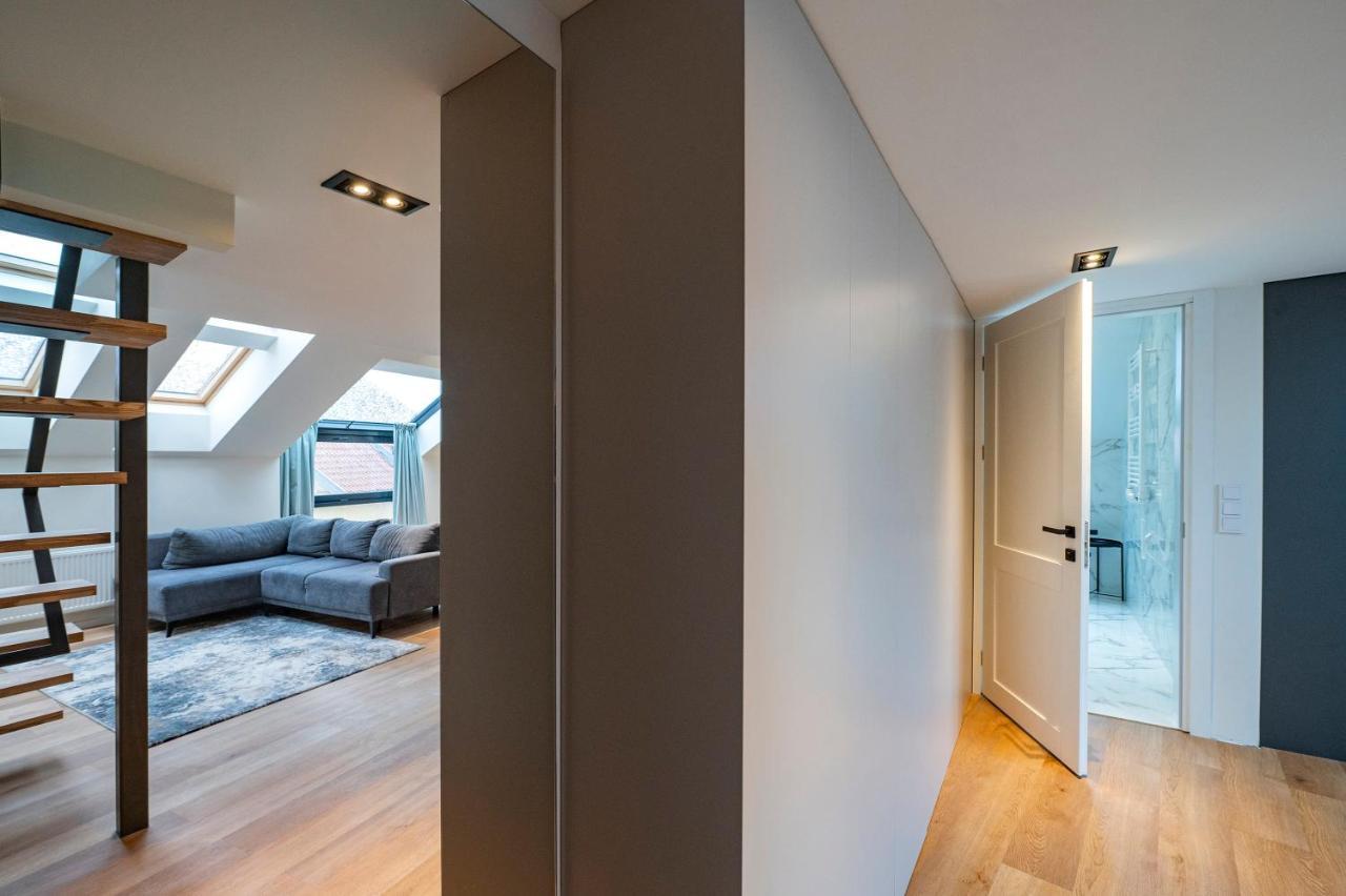 Loft 1 Bd Old Town Apartment By Hostlovers Kaunas Dış mekan fotoğraf