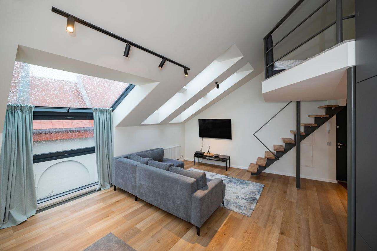 Loft 1 Bd Old Town Apartment By Hostlovers Kaunas Dış mekan fotoğraf
